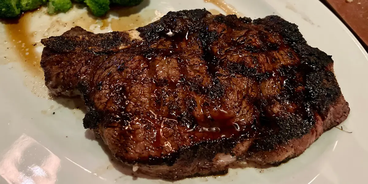 Longhorn Steakhouse signature dishes  Outlaw Ribeye®, Flo's Filet®, LongHorn Salmon, Parmesan Crusted Chicken, Chocolate Stampede.
﻿﻿﻿﻿﻿﻿﻿﻿